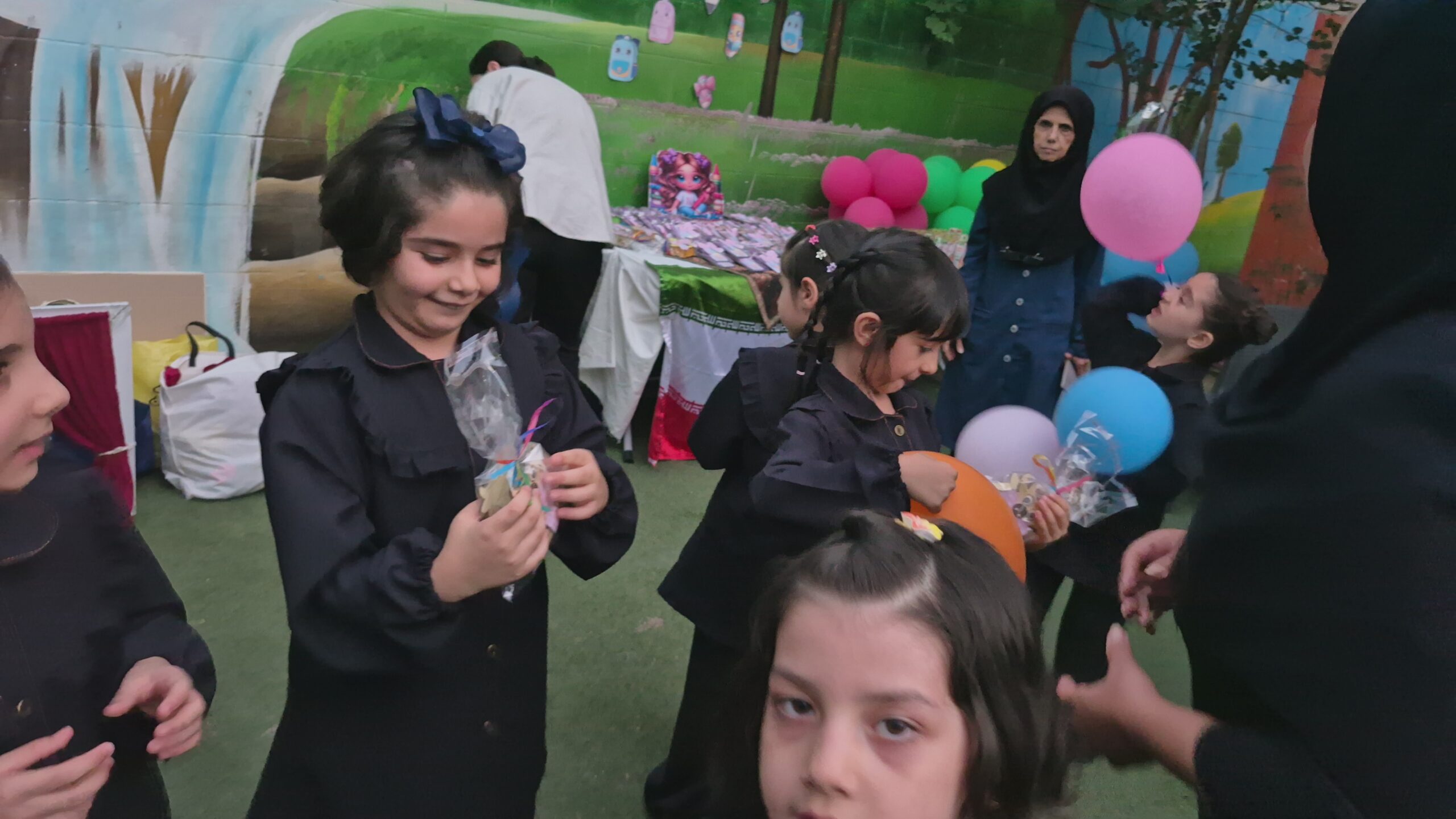پیش دبستانی و دبستان دخترانه دختران ترنج بهترین مدرسه تهرانپارس
